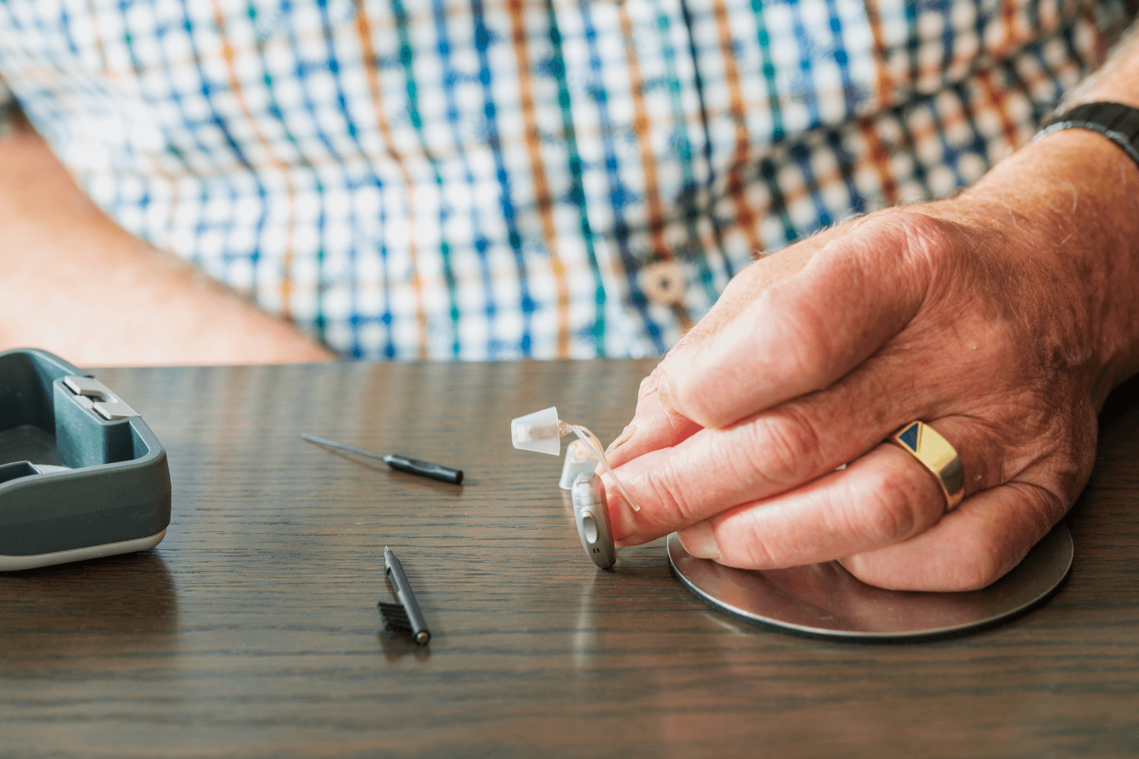 Ultimate Guide to Cleaning and Caring for Hearing Aids: Tips for Longevity and Performance